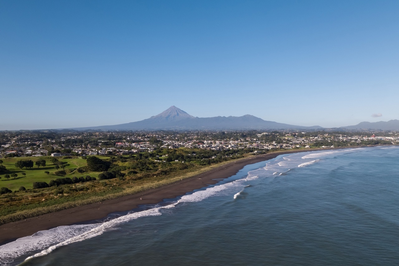 Taranaki Story 168 Visitor Live Environment Mountain To Sea Coastline