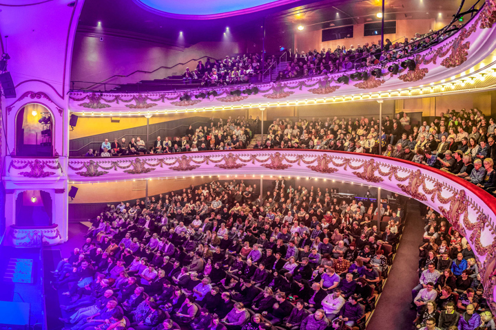 Tsbshowplace0918fullhouse 001 1900W
