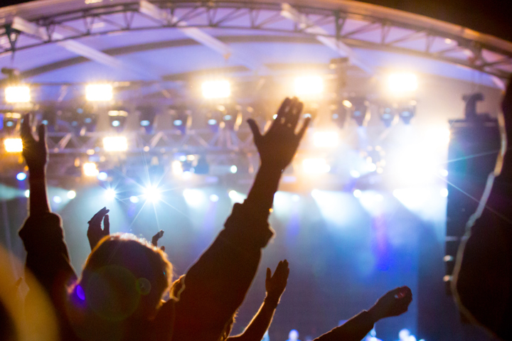 Bowl of Brooklands stage at night